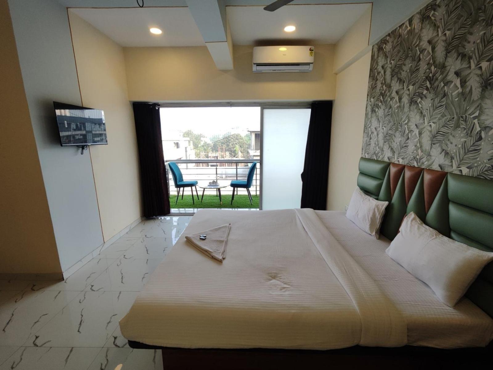 New Balaji Residency By Glitz Hotels Ulhāsnagar Extérieur photo